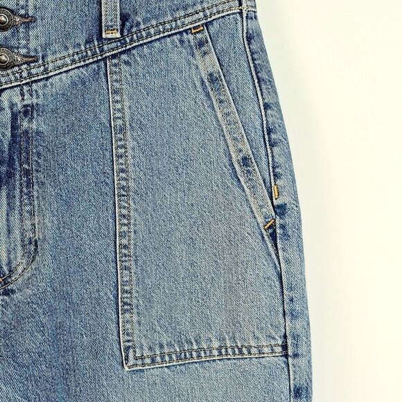 ABERCROMBIE & FITCH  Light Wash Cropped Mom Jeans Size 2R/26 Button Fly Raw Hem - Picture 3 of 13